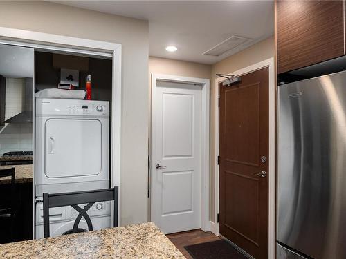 620-1400 Lynburne Pl, Langford, BC - Indoor Photo Showing Laundry Room