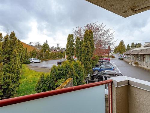 203-7843 East Saanich Rd, Central Saanich, BC - Outdoor
