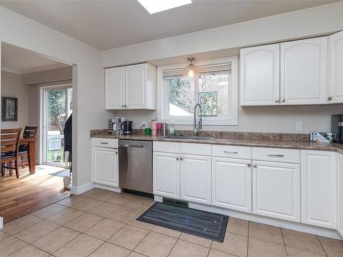 323 Benhomer Dr, Colwood, BC - Indoor Photo Showing Kitchen