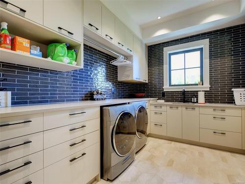 1493 Pebble Pl, Langford, BC - Indoor Photo Showing Laundry Room