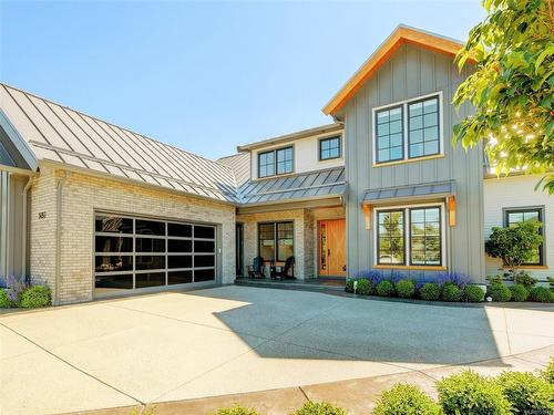 1493 Pebble Pl, Langford, BC - Outdoor With Facade