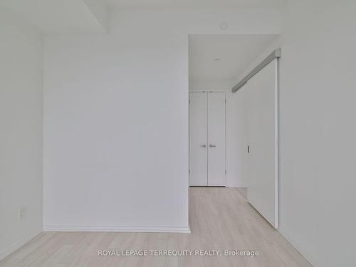 2709-197 Yonge St, Toronto, ON -  Photo Showing Other Room