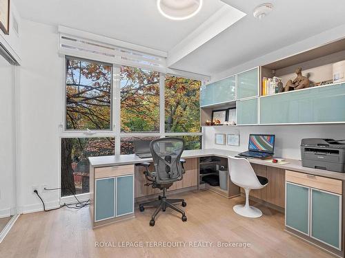 157-38 Howard Park Ave, Toronto, ON - Indoor Photo Showing Office