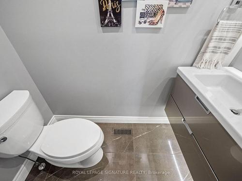 316 Wendron Cres, Mississauga, ON - Indoor Photo Showing Bathroom