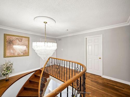 316 Wendron Cres, Mississauga, ON - Indoor Photo Showing Other Room
