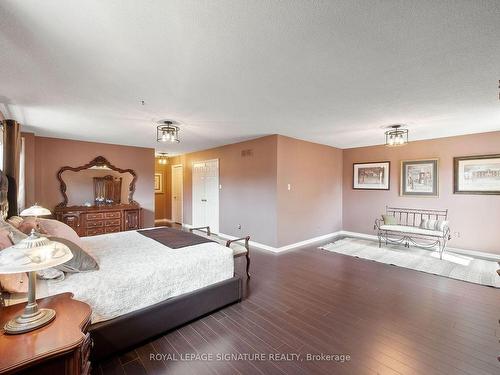316 Wendron Cres, Mississauga, ON - Indoor Photo Showing Bedroom