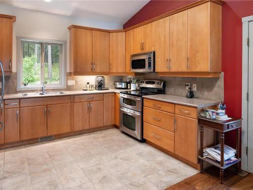 3410 Preston Road, West Kelowna, BC - Indoor Photo Showing Kitchen With Double Sink