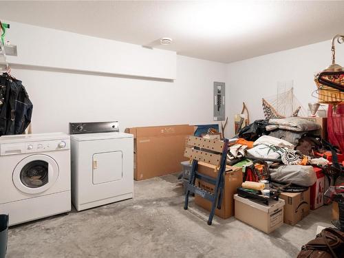 3410 Preston Road, West Kelowna, BC - Indoor Photo Showing Laundry Room