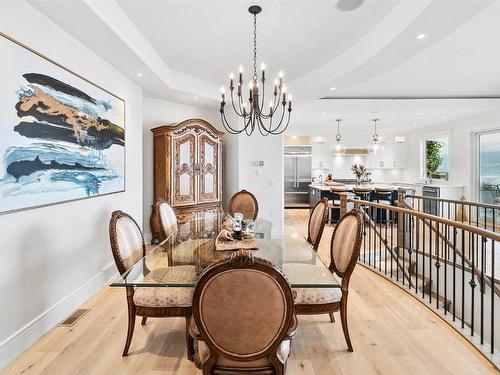 698 Devonian Avenue, Kelowna, BC - Indoor Photo Showing Dining Room