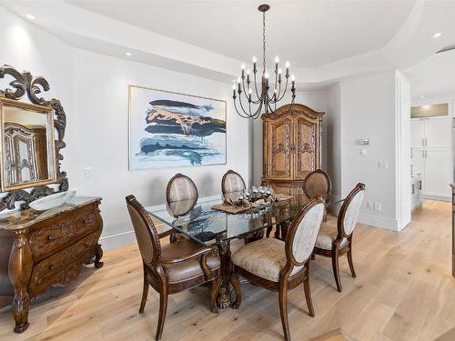 698 Devonian Avenue, Kelowna, BC - Indoor Photo Showing Dining Room