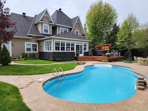 Exterior - 3320 Rue De La Rocaille, Sherbrooke (Brompton/Rock Forest/Saint-Élie/Deauville), QC - Outdoor With In Ground Pool