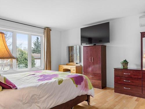 Master bedroom - 4260 Rue Notre-Dame E., Trois-Rivières, QC - Indoor Photo Showing Bedroom