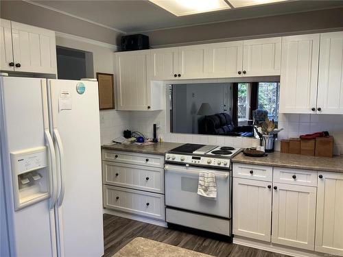 19-605 Rockland Rd, Campbell River, BC - Indoor Photo Showing Kitchen