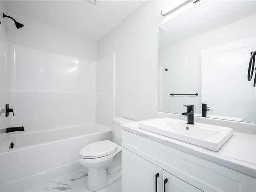 33-1090 Evergreen Rd, Campbell River, BC - Indoor Photo Showing Bathroom