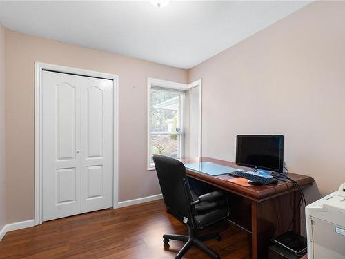 6019 Joseph Pl, Nanaimo, BC - Indoor Photo Showing Office