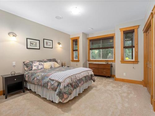 2805 Wildberry Rd, Ladysmith, BC - Indoor Photo Showing Bedroom