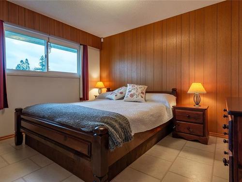 255 Carolyn Rd, Campbell River, BC - Indoor Photo Showing Bedroom