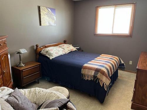 255 Regina Avenue, Thunder Bay, ON - Indoor Photo Showing Bedroom