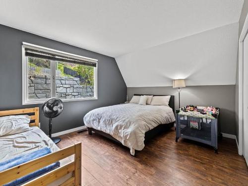 9027 Planet Mine Road, Kamloops, BC - Indoor Photo Showing Bedroom
