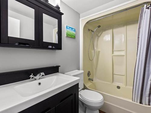 9027 Planet Mine Road, Kamloops, BC - Indoor Photo Showing Bathroom