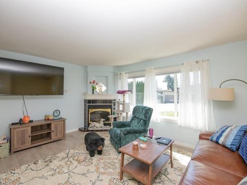 101 Kildonan Drive, Enderby, BC - Indoor Photo Showing Living Room With Fireplace