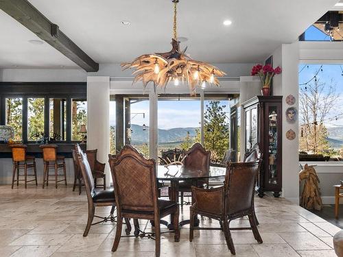 5500 Rockface Road, Kelowna, BC - Indoor Photo Showing Dining Room