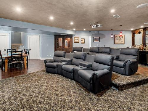 5500 Rockface Road, Kelowna, BC - Indoor Photo Showing Living Room