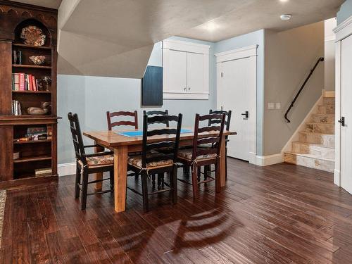 5500 Rockface Road, Kelowna, BC - Indoor Photo Showing Dining Room