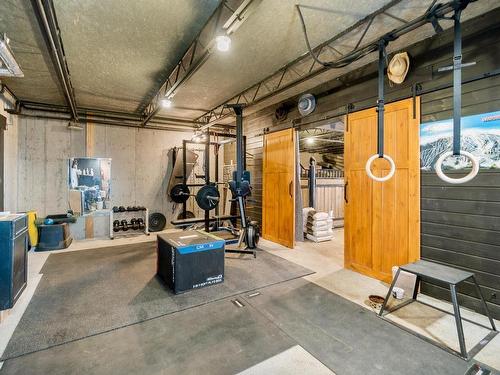 5500 Rockface Road, Kelowna, BC - Indoor Photo Showing Gym Room