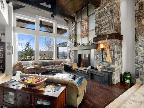 5500 Rockface Road, Kelowna, BC - Indoor Photo Showing Living Room With Fireplace