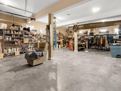 5500 Rockface Road, Kelowna, BC - Indoor Photo Showing Garage
