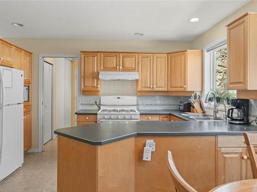 879 Mt. Grady Place, Vernon, BC - Indoor Photo Showing Kitchen With Double Sink