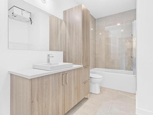 Salle de bains - 309-244 Boul. Hymus, Pointe-Claire, QC - Indoor Photo Showing Bathroom