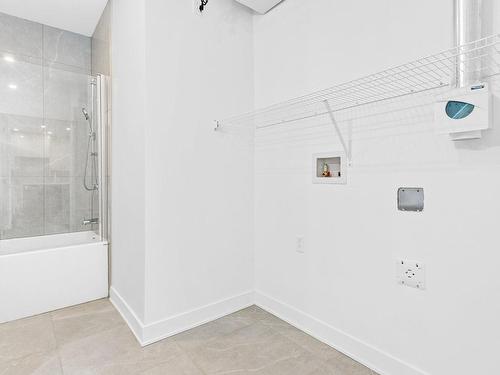 Salle de bains - 309-244 Boul. Hymus, Pointe-Claire, QC - Indoor Photo Showing Bathroom