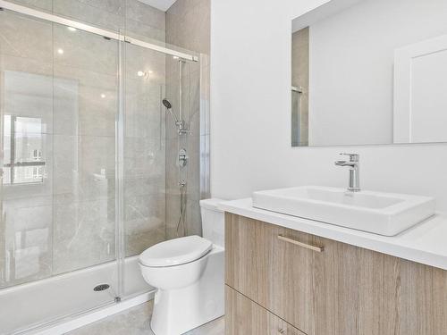 Salle de bains attenante Ã  la CCP - 201-244 Boul. Hymus, Pointe-Claire, QC - Indoor Photo Showing Bathroom