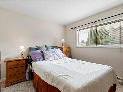 107-363 Morison Ave, Parksville, BC - Indoor Photo Showing Bedroom