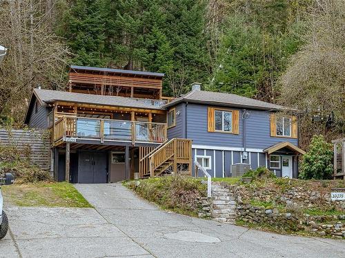 10275 Youbou Rd, Youbou, BC - Outdoor With Deck Patio Veranda With Facade