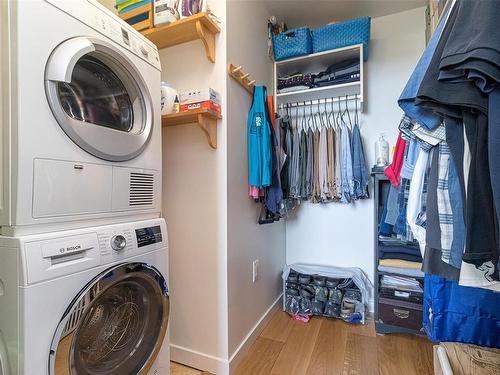 603-399 Tyee Rd, Victoria, BC - Indoor Photo Showing Laundry Room
