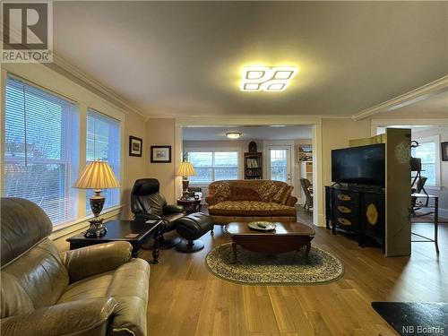 40 White Head Road, White Head Island, NB - Indoor Photo Showing Living Room