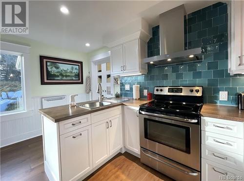 40 White Head Road, White Head Island, NB - Indoor Photo Showing Kitchen With Double Sink