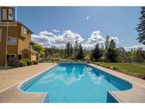 2735 Harvard Road, Kelowna, BC - Outdoor With In Ground Pool With Backyard