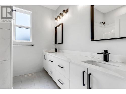 8384 Cantle Drive, Prince George, BC - Indoor Photo Showing Bathroom