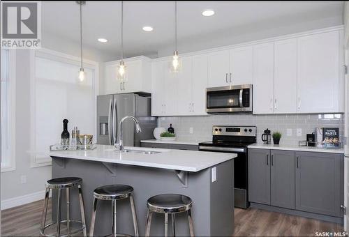 4748 Buckingham Drive, Regina, SK - Indoor Photo Showing Kitchen With Upgraded Kitchen