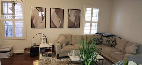 73 Eakin Mill Road, Markham, ON - Indoor Photo Showing Living Room