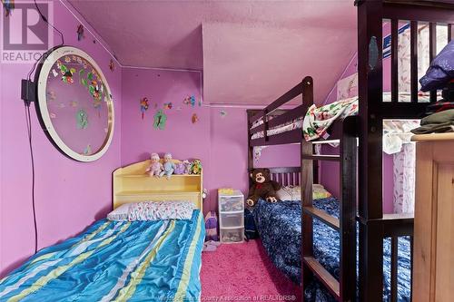 1021 Howard Avenue, Windsor, ON - Indoor Photo Showing Bedroom