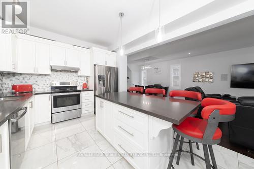 17 Narbonne Cres, Hamilton, ON - Indoor Photo Showing Kitchen