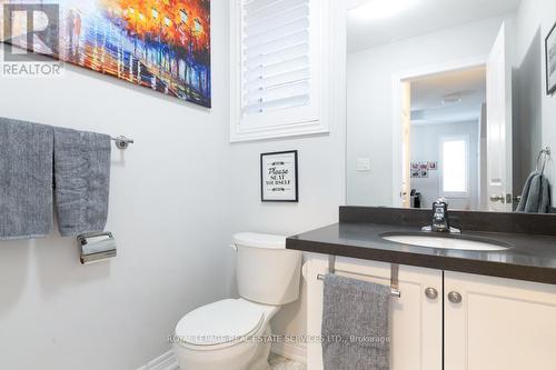 17 Narbonne Cres, Hamilton, ON - Indoor Photo Showing Bathroom