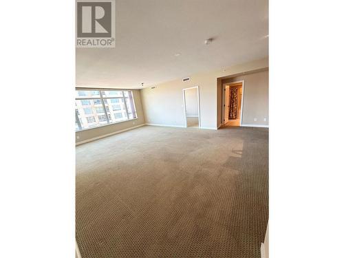 160 Lakeshore Drive Unit# 703, Penticton, BC - Indoor Photo Showing Other Room