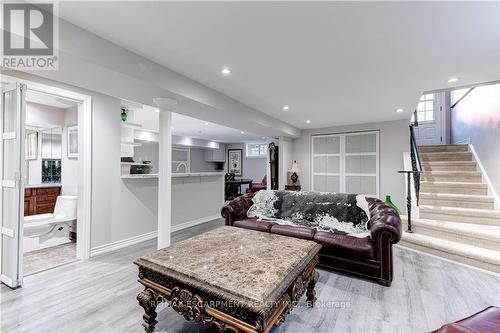 371 Strathcona Drive, Burlington, ON - Indoor Photo Showing Living Room