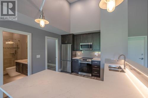 32 Empire Street Unit# 2, Osoyoos, BC - Indoor Photo Showing Kitchen